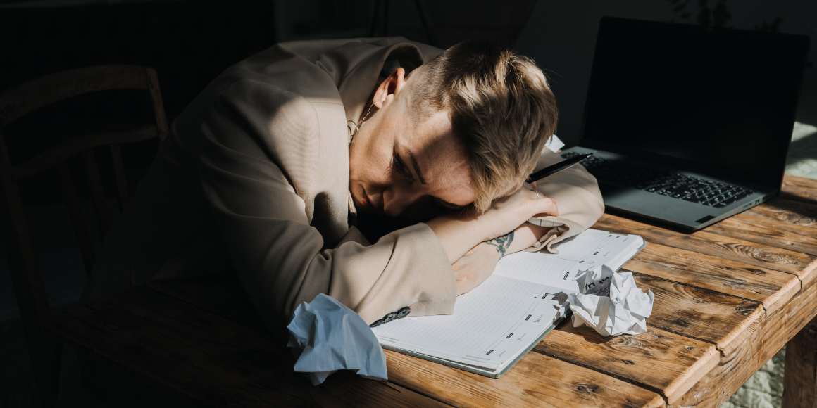 Rentouttavien nukkumaanmenorutiinien luominen
