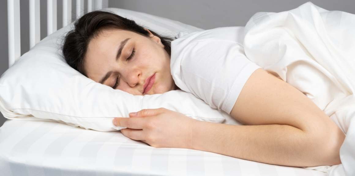Vinkkejä epämukavuuden lievittämiseen vatsan nukkuessa