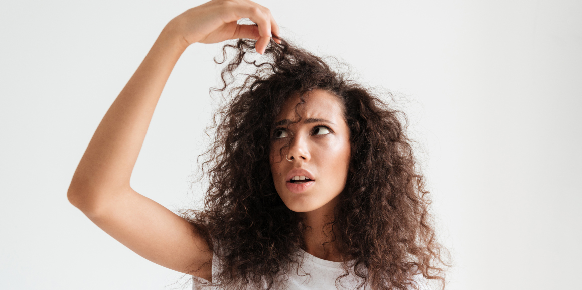 7 merkkiä hiusten rakenteen muutoksista, jotka voivat viitata puutokseen